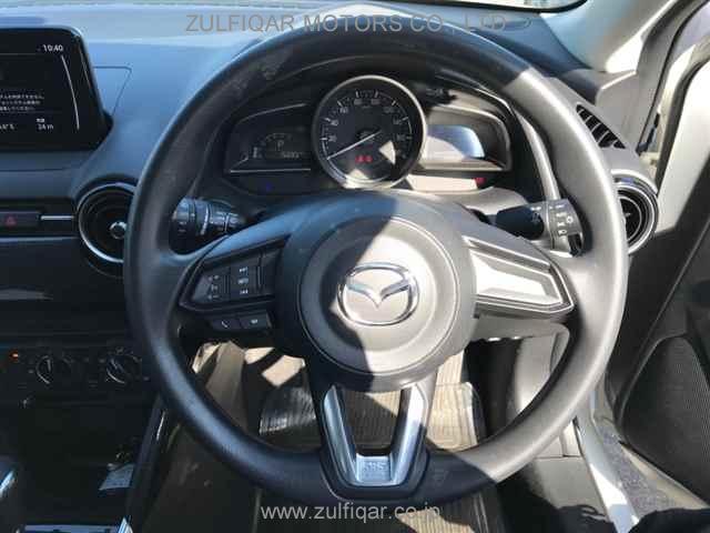 MAZDA DEMIO 2018 Image 7