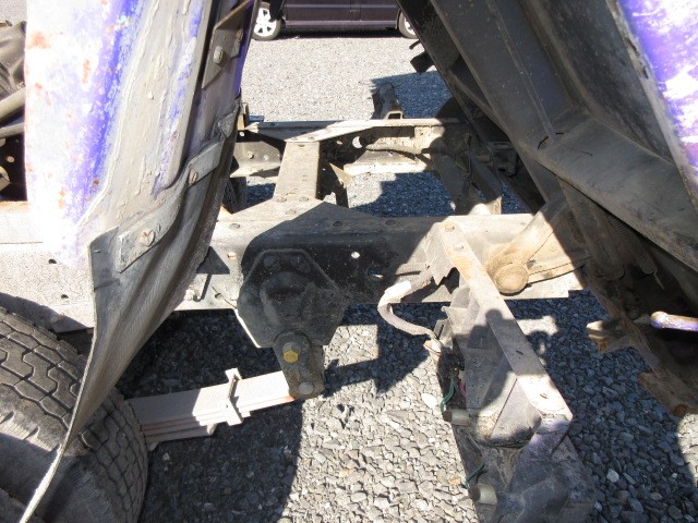 ISUZU ELF DUMP TRUCK 2002 Image 24