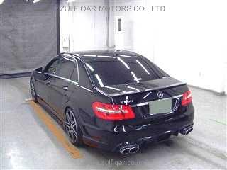 MERCEDES BENZ E CLASS 2009 Image 2