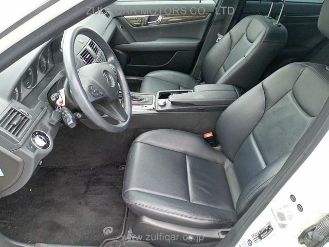 MERCEDES BENZ C CLASS 2011 Image 25