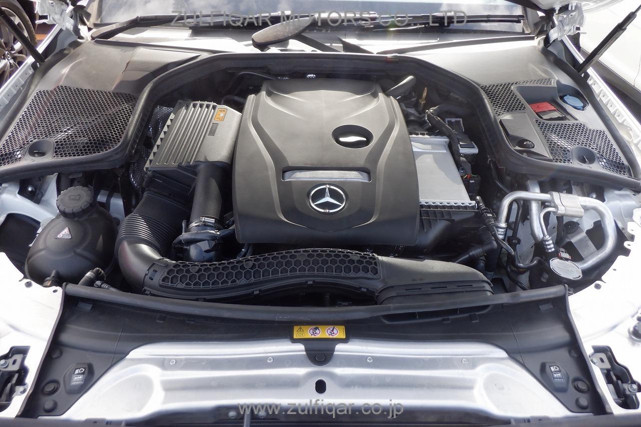 MERCEDES BENZ C CLASS 2018 Image 24