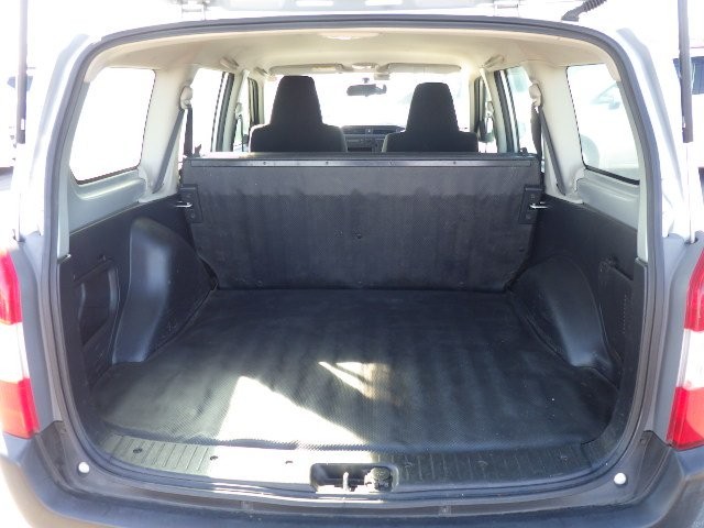 TOYOTA SUCCEED 2018 Image 25