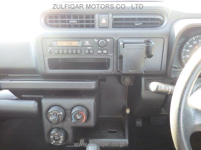 TOYOTA SUCCEED 2018 Image 10