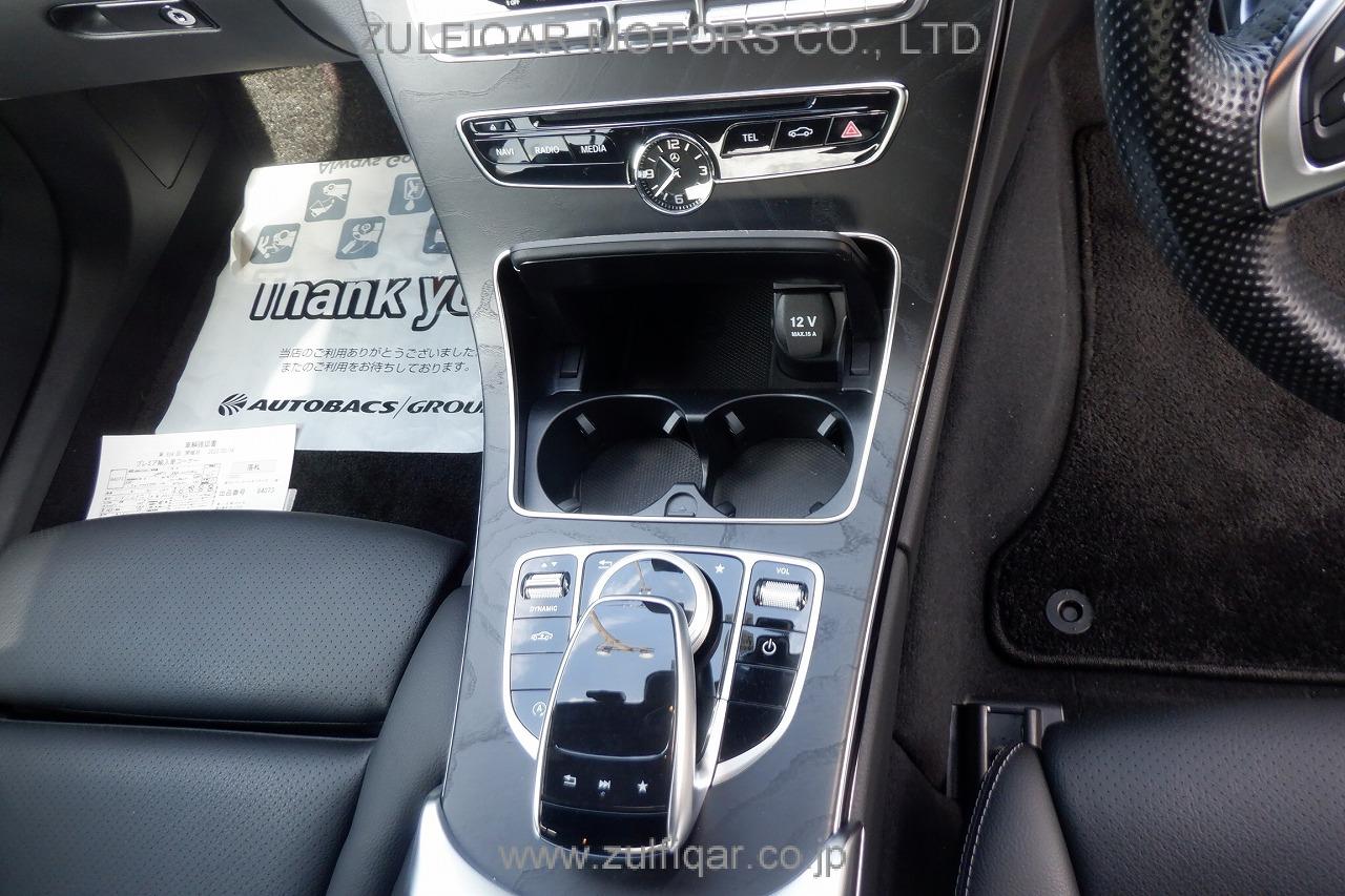 MERCEDES BENZ C CLASS 2018 Image 23