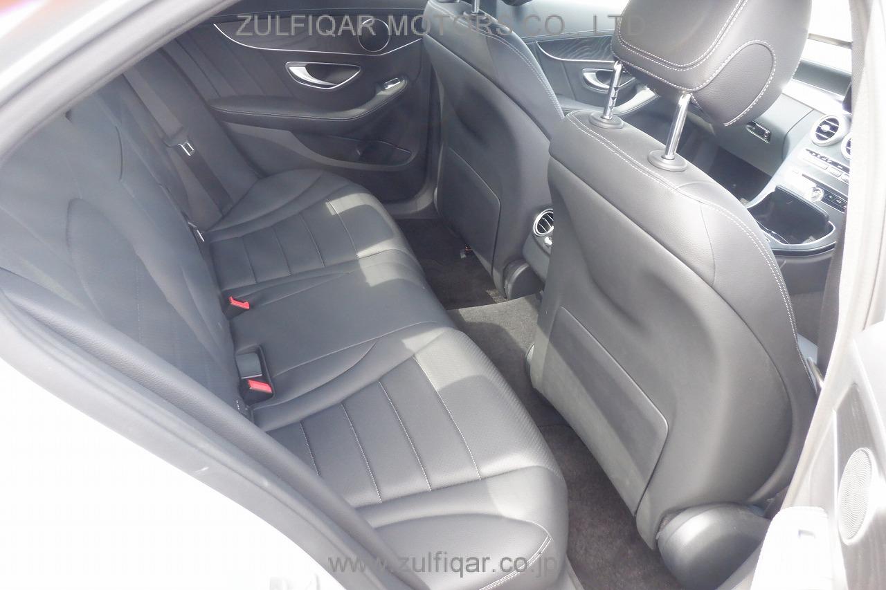 MERCEDES BENZ C CLASS 2018 Image 26