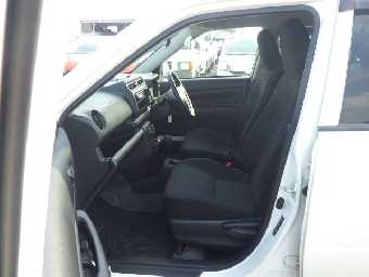 TOYOTA PROBOX 2018 Image 17