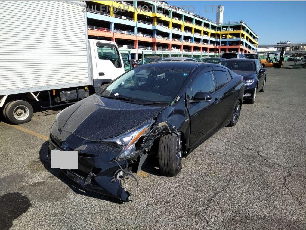 TOYOTA PRIUS 2017 Image 4