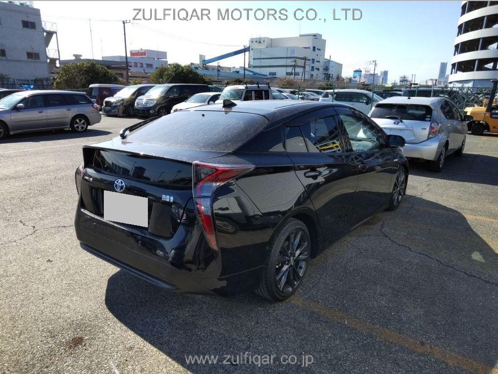 TOYOTA PRIUS 2017 Image 5