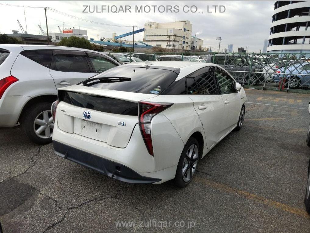 TOYOTA PRIUS 2017 Image 5