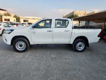 TOYOTA HILUX PICKUP 2020 Image 2