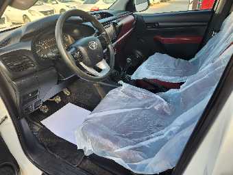 TOYOTA HILUX PICKUP 2020 Image 13