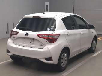 TOYOTA VITZ 2020 Image 2