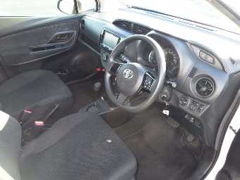 TOYOTA VITZ 2020 Image 5