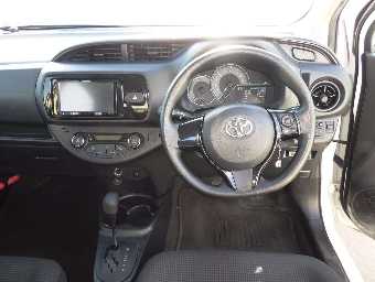 TOYOTA VITZ 2020 Image 6