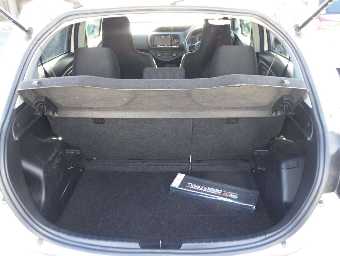 TOYOTA VITZ 2020 Image 8