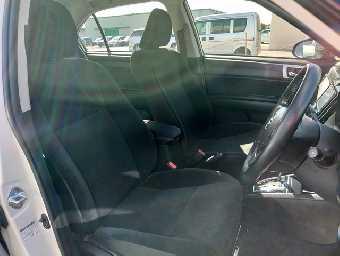 TOYOTA COROLLA AXIO 2018 Image 6