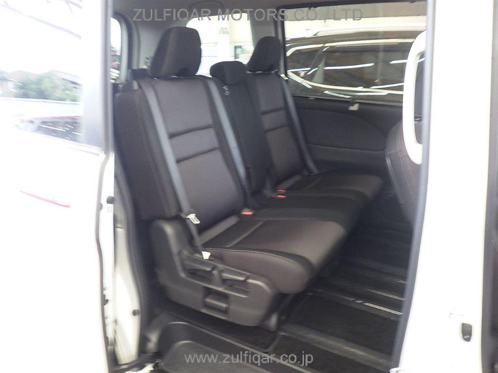NISSAN SERENA 2019 Image 9