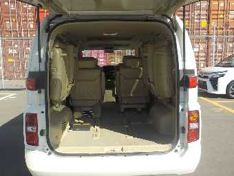 NISSAN ELGRAND 2005 Image 17