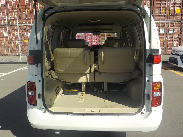 NISSAN ELGRAND 2005 Image 24