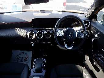 MERCEDES BENZ A CLASS 2020 Image 6