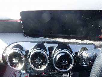 MERCEDES BENZ A CLASS 2020 Image 7