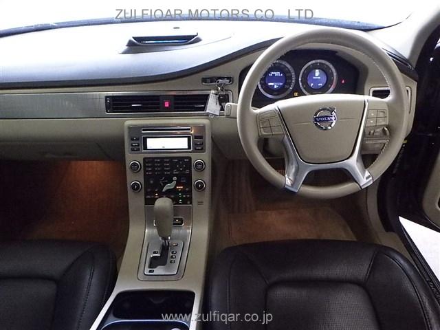 VOLVO XC70 2010 Image 4