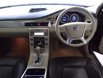 VOLVO XC70 2010 Image 4