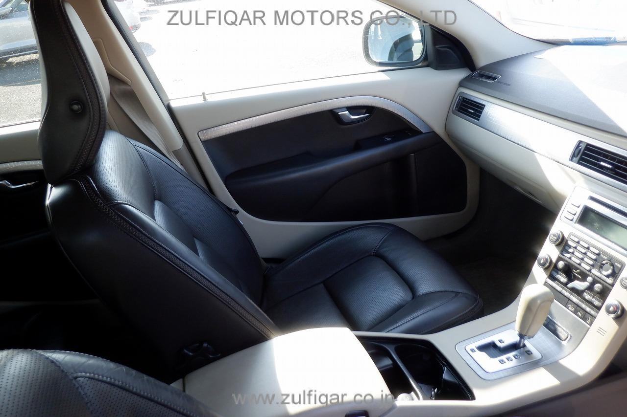 VOLVO XC70 2010 Image 10