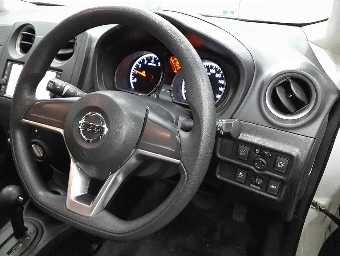 NISSAN NOTE 2019 Image 7