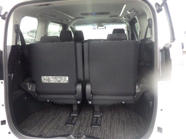 TOYOTA VELLFIRE 2018 Image 19