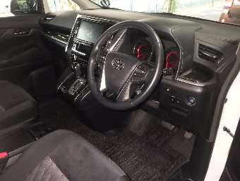 TOYOTA VELLFIRE 2018 Image 5