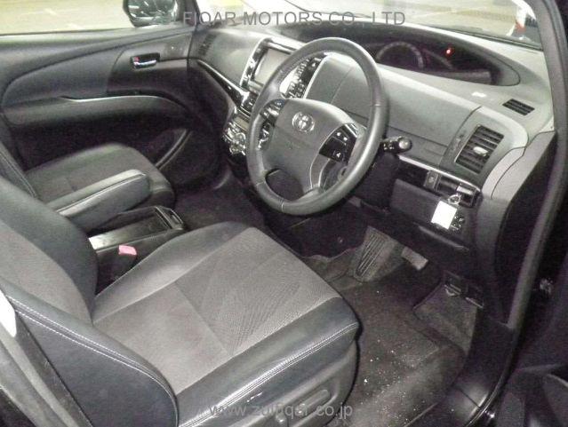 TOYOTA ESTIMA 2013 Image 5