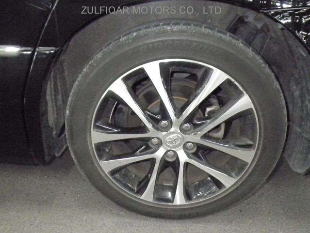 TOYOTA ESTIMA 2013 Image 9