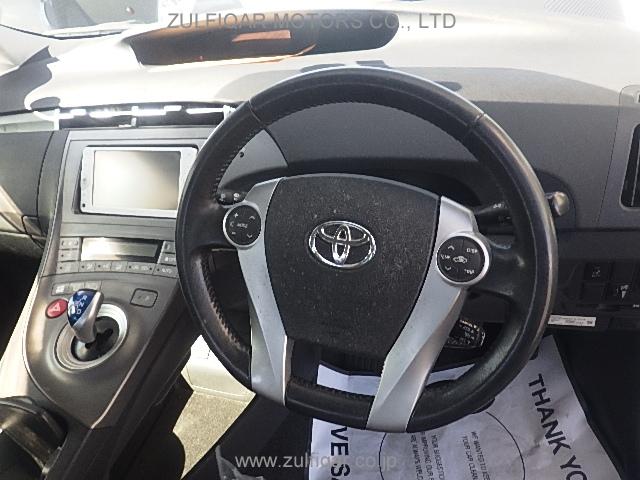 TOYOTA PRIUS PHV 2012 Image 5