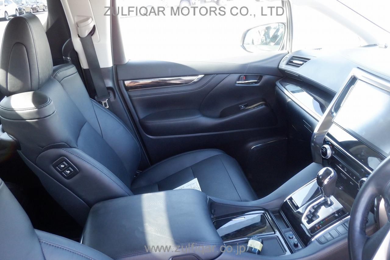 TOYOTA ALPHARD 2018 Image 11