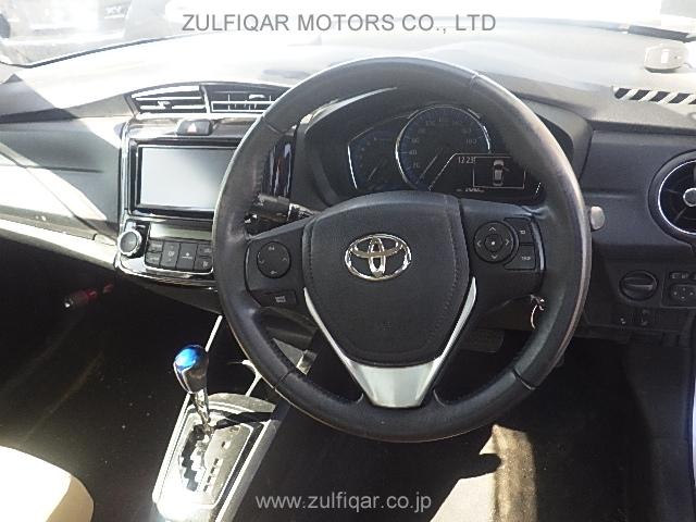 TOYOTA COROLLA AXIO 2016 Image 4