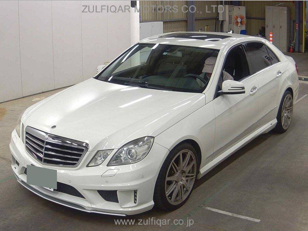 MERCEDES BENZ E CLASS 2009 Image 4