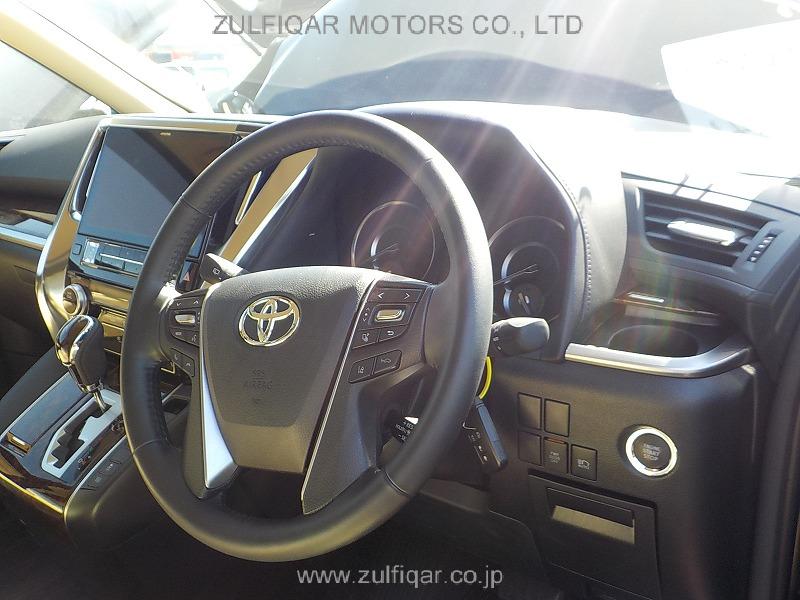 TOYOTA ALPHARD 2018 Image 7