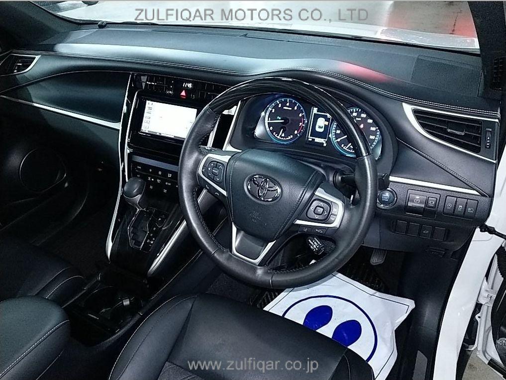 TOYOTA HARRIER 2018 Image 3