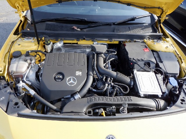 MERCEDES BENZ A CLASS 2020 Image 28