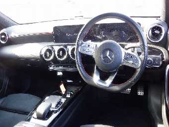 MERCEDES BENZ A CLASS 2020 Image 10