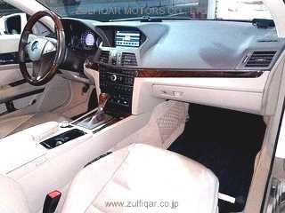 MERCEDES BENZ E CLASS 2011 Image 3