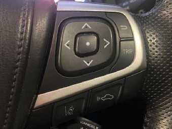 TOYOTA HARRIER 2018 Image 16