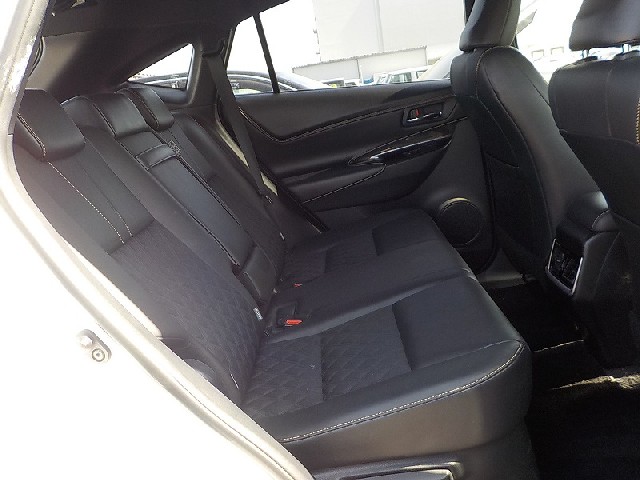 TOYOTA HARRIER 2018 Image 32