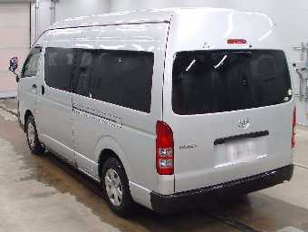 TOYOTA HIACE BUS 2013 Image 6