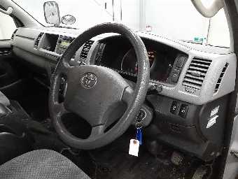 TOYOTA HIACE BUS 2013 Image 7