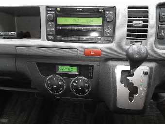 TOYOTA HIACE BUS 2013 Image 9