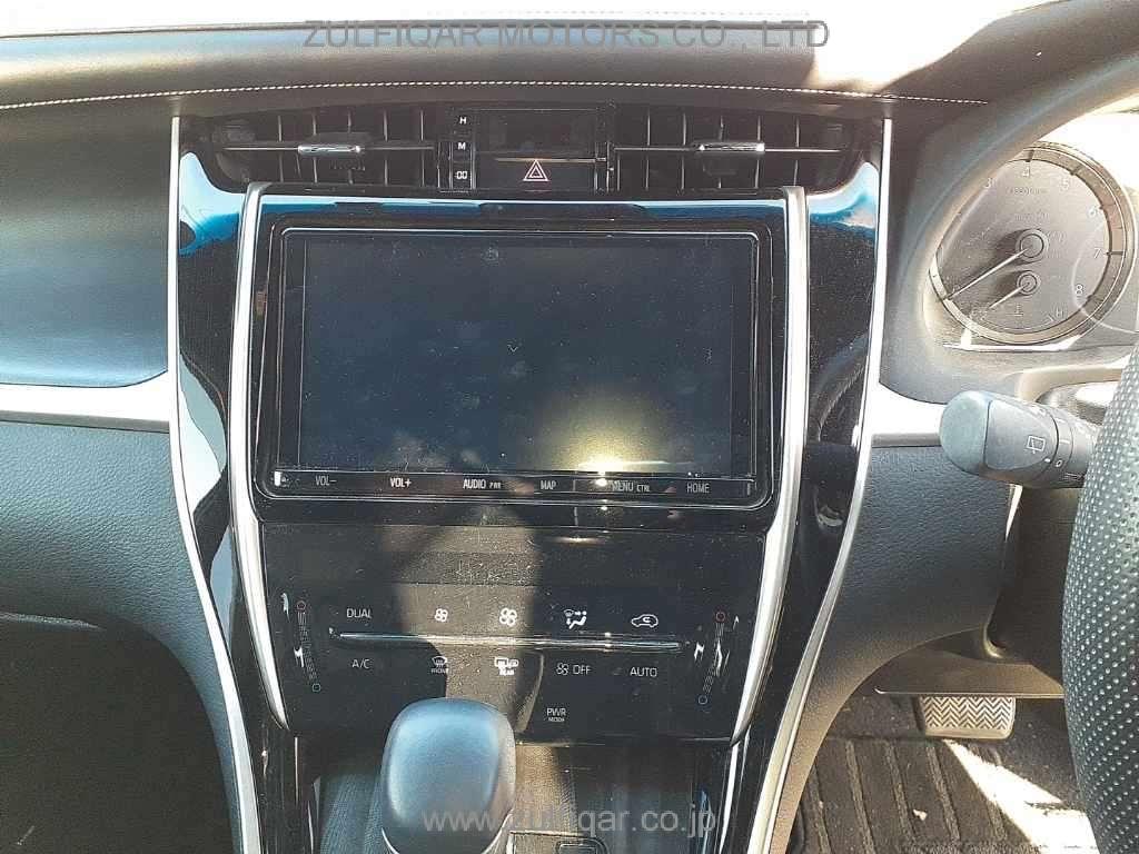 TOYOTA HARRIER 2019 Image 10