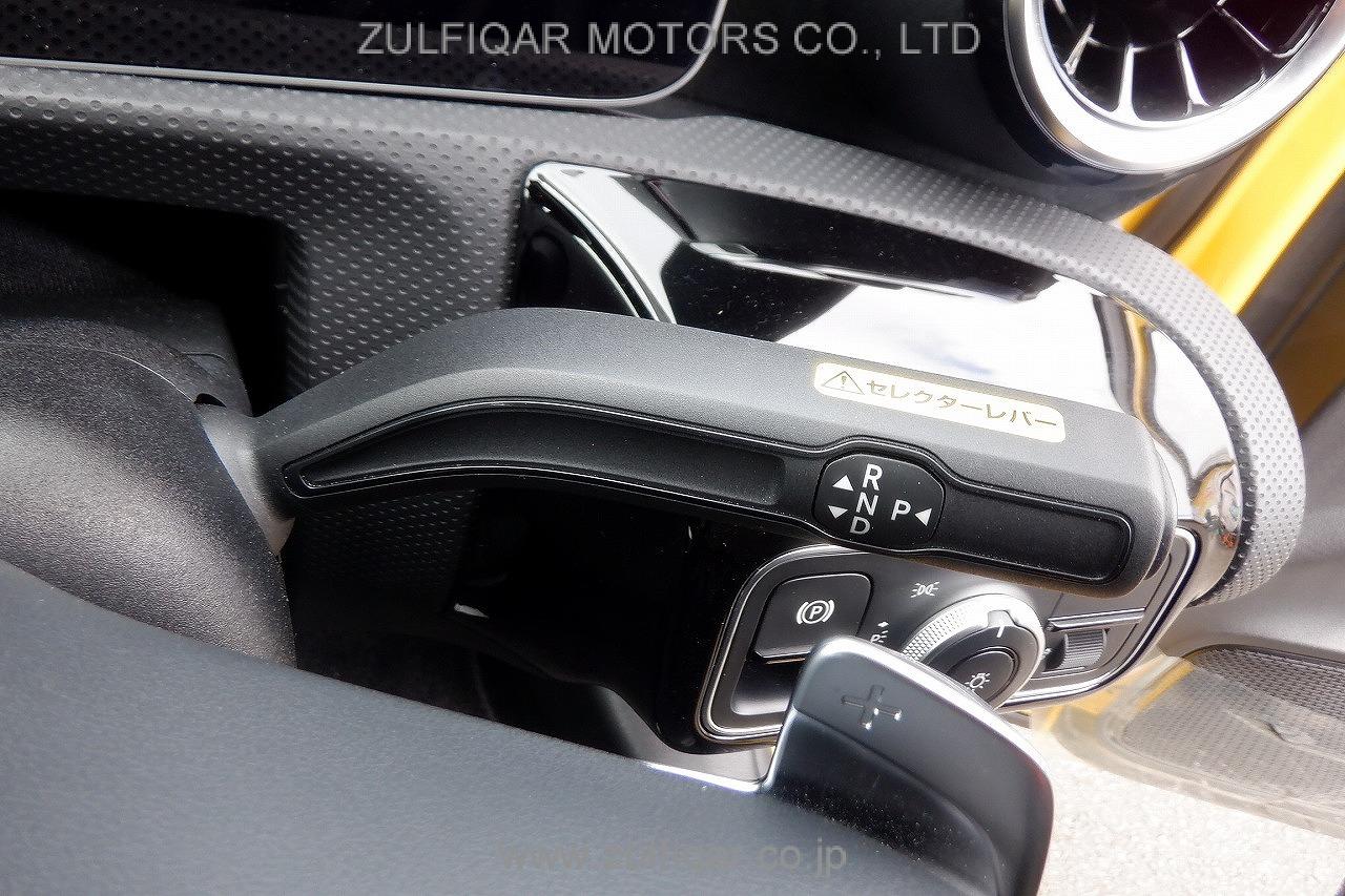 MERCEDES BENZ A CLASS 2020 Image 9