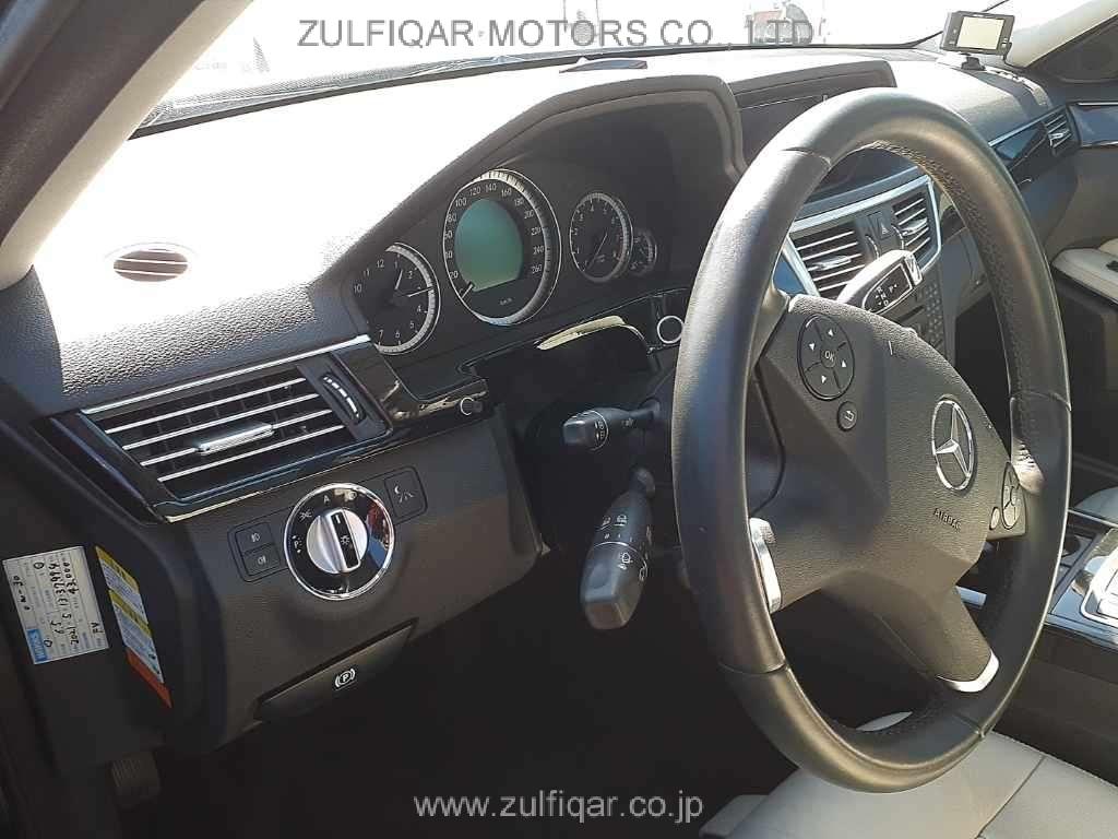 MERCEDES BENZ E CLASS 2010 Image 7